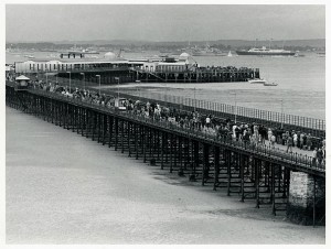 Crowds on the Pier - Roy Brinton Collection