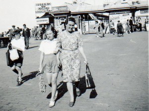 Ann and Mum on holiday at Great Yarmouth